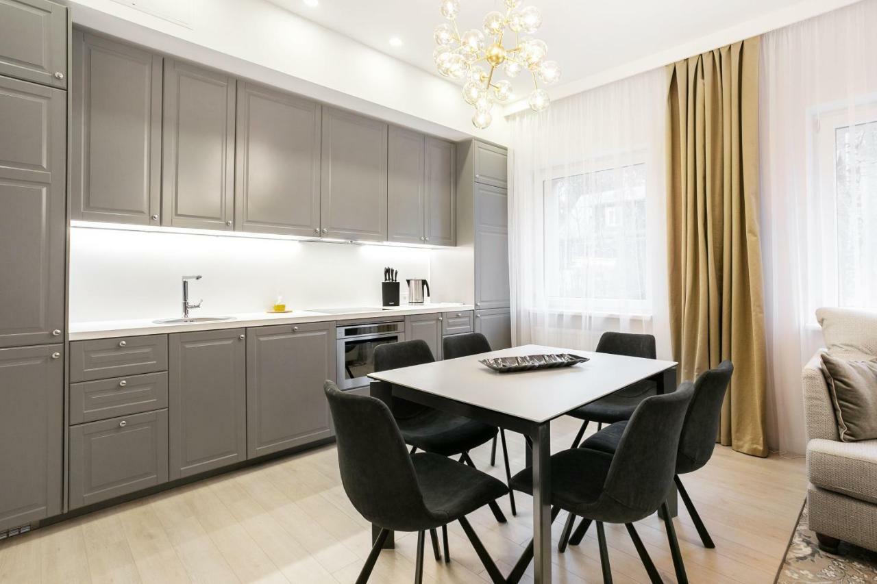 Luxury For Everyone - Hills Park Lux Apartments 3 VNO Eksteriør billede