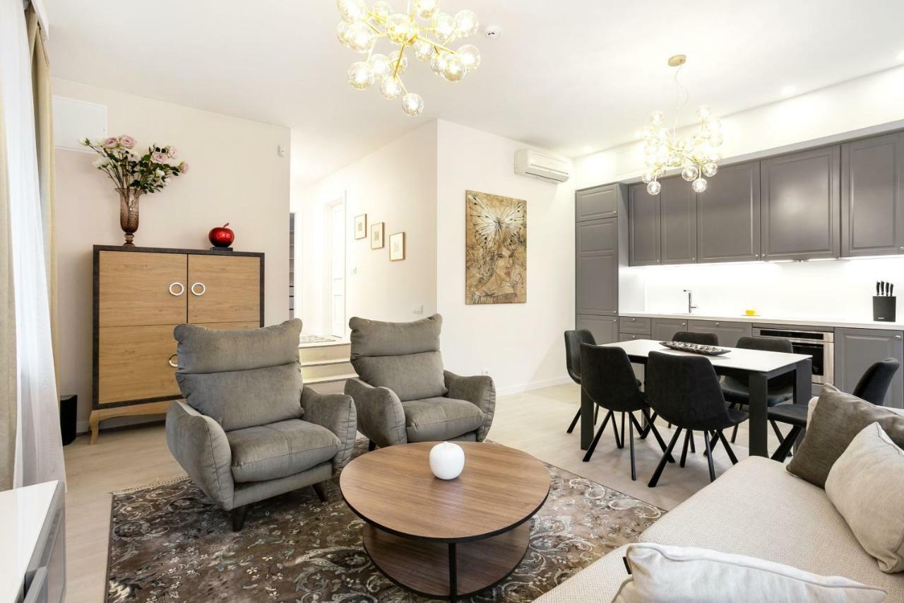 Luxury For Everyone - Hills Park Lux Apartments 3 VNO Eksteriør billede