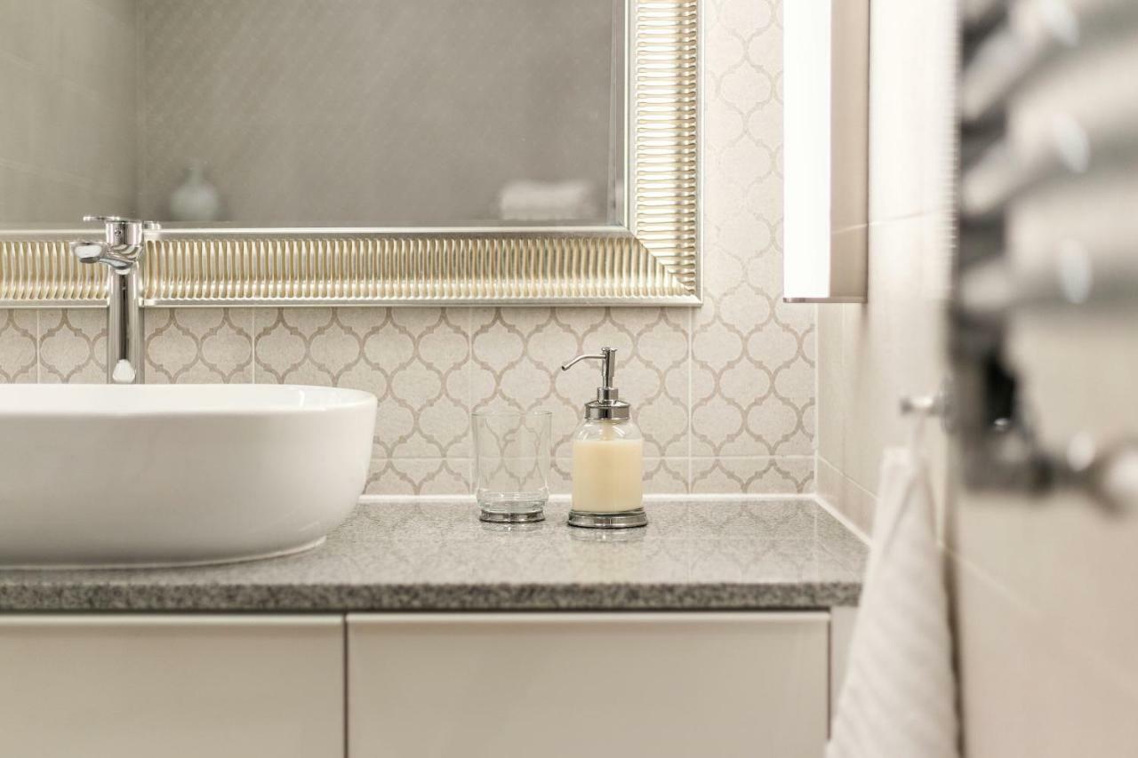 Luxury For Everyone - Hills Park Lux Apartments 3 VNO Eksteriør billede